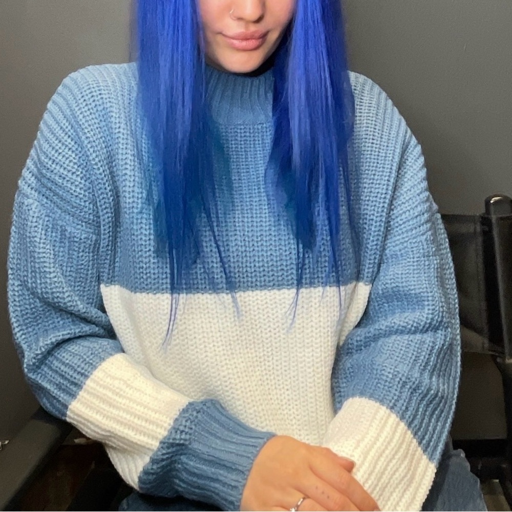 Chic Blue and White Women's Crew Neck Sweater